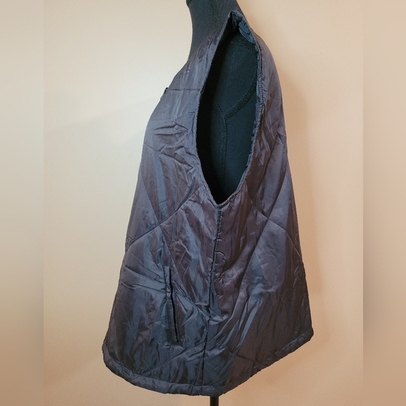 NWT SOCIALITE Quilted Lightweight Black Vest, Zipper Closure, Size L/XL - Picture 8 of 16